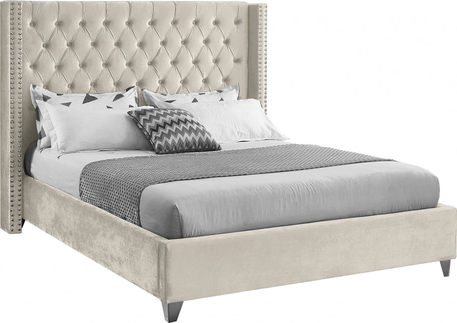 Velevt Tufted Aiden Bed