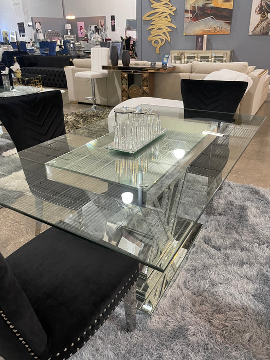 Louis Crushed Diamond Dining Table