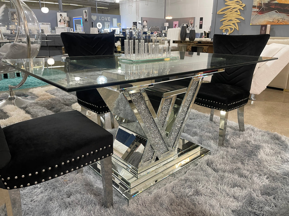 Louis Crushed Diamond Dining Table